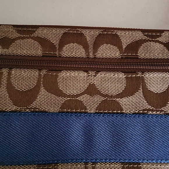 Coach Wristlet Vintage - Picture 5 of 11